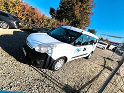 Weiß Gebraucht 2012 Opel Combo Van / Kleinbus | 8.999 €