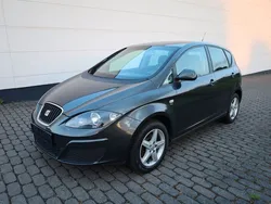 Grau Gebraucht 2009 Seat Altea Reference Van / Kleinbus | 2.999 € (Fairer Preis)