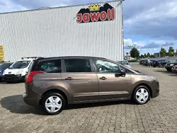 Braun Gebraucht 2015 Peugeot 5008 Van / Kleinbus | 4.450 € (Guter Preis)