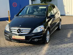 Schwarz Gebraucht 2010 Mercedes B180 Sport Edition Van / Kleinbus | 5.200 € (Fairer Preis)