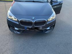 Grau Gebraucht 2018 BMW 218 Gran Tourer Luxury Line Van / Kleinbus | 18.600 € (Etwas zu teuer)