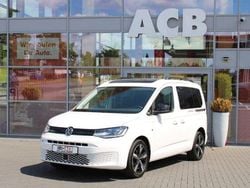 Weiß Gebraucht 2023 VW Caddy California Van / Kleinbus | 32.900 € (Fairer Preis)