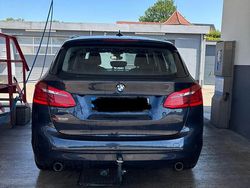 Blau Gebraucht 2015 BMW 220 Active Tourer Sport Line Van / Kleinbus | 11.999 € (Fairer Preis)