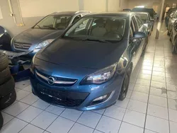 Blau Gebraucht 2013 Opel Astra Active Limousine | 3.690 € (Fairer Preis)