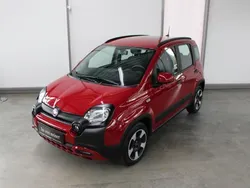 Rot , rot Gebraucht 2023 Fiat Panda Kleinwagen | 14.900 € (Etwas zu teuer)