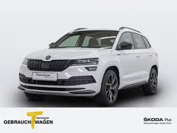 Weiß Gebraucht 2022 Skoda Karoq SportLine SUV | 29.760 € (Guter Preis)