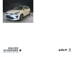 Schneeweiss Gebraucht 2023 Kia Rio Vision Limousine | 17.990 € (Etwas zu teuer)