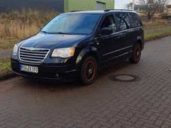 Schwarz Gebraucht 2010 Chrysler Grand Voyager Van / Kleinbus | 2.399 € (Superpreis)
