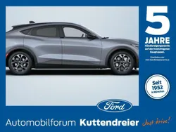 Glacier gray 3c / gray mist Neu 2025 Ford Mustang Mach-E Extended Range SUV | 49.800 € (Fairer Preis)
