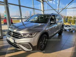 Pyritsilber Neu 2025 VW Tiguan Allspace Life SUV | 42.840 € (Guter Preis)