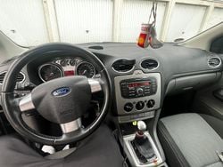 Schwarz Gebraucht 2010 Ford Focus Kombi | 4.000 € (Etwas zu teuer)