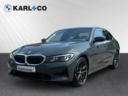Grau Gebraucht 2022 BMW 320 Sport Line Limousine | 32.998 € (Fairer Preis)