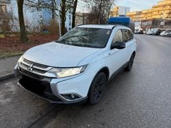 Weiß Gebraucht 2018 Mitsubishi Outlander Edition+ SUV | 20.900 € (Fairer Preis)