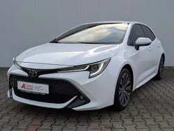 Super white 2 Gebraucht 2020 Toyota Corolla Team Kleinwagen | 16.790 € (Fairer Preis)