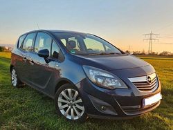 Blau Gebraucht 2013 Opel Meriva Innovation Van / Kleinbus | 5.290 € (Fairer Preis)