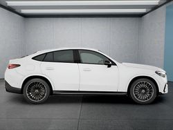 Weiß Gebraucht 2023 Mercedes GLC300e SUV | 70.299 €