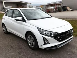 Weiss Neu 2025 Hyundai i20 Select Kleinwagen | 17.558 € (Guter Preis)