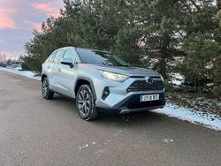 Silber Gebraucht 2024 Toyota RAV4 Hybrid SUV | 28.200 €