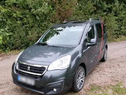 Gebraucht 2017 Peugeot Partner Tepee Allure Van / Kleinbus | 8.499 € (Fairer Preis)