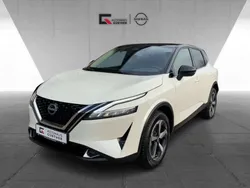 Pearl white/black m Gebraucht 2023 Nissan Qashqai N-Connecta SUV | 28.490 € (Fairer Preis)