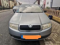 Blau Gebraucht 2004 Skoda Fabia Kleinwagen | 1.500 € (Fairer Preis)