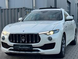 Weiß Gebraucht 2017 Maserati Levante SUV | 33.990 € (Fairer Preis)