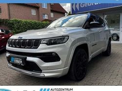 Silber Gebraucht 2022 Jeep Compass SUV | 27.481 € (Fairer Preis)