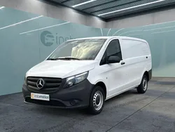 Weiß Gebraucht 2024 Mercedes Vito Van / Kleinbus | 29.349 € (Fairer Preis)