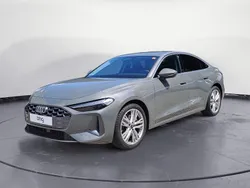 Grau Gebraucht 2025 Audi A5 Ambiente Coupé | 49.500 €