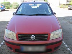 Rot Gebraucht 2004 Fiat Punto Kleinwagen | 500 €