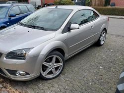 Silber Gebraucht 2008 Ford Focus Cabriolet Cabrio | 3.800 € (Fairer Preis)