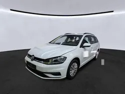 Weiß Gebraucht 2019 VW Golf VII Kombi | 10.900 € (Fairer Preis)
