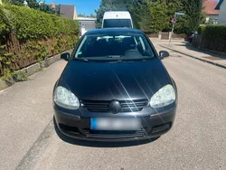 Schwarz Gebraucht 2005 VW Golf V Kleinwagen | 2.700 € (Guter Preis)