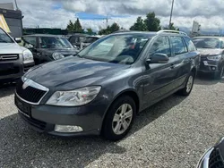 Grau Gebraucht 2009 Skoda Octavia Ambiente Kombi | 2.450 € (Fairer Preis)