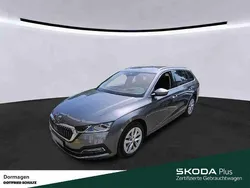Grau Gebraucht 2023 Skoda Octavia Style Kombi | 29.750 € (Etwas zu teuer)