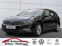 Deep black perleffekt Gebraucht 2023 VW Passat Business Kombi | 24.414 € (Fairer Preis)