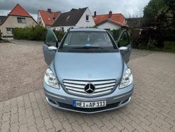 Grau Gebraucht 2005 Mercedes B170 Van / Kleinbus | 2.400 € (Superpreis)
