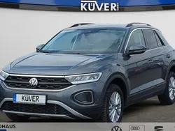 Grau Gebraucht 2024 VW T-Roc Life SUV | 28.950 € (Superpreis)