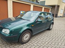 Grün Gebraucht 1999 VW Golf IV Limousine | 1.700 € (Fairer Preis)