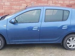 Persisch blau Gebraucht 2013 Dacia Sandero Lauréate Kleinwagen | 1.999 €