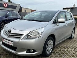 Silber Gebraucht 2011 Toyota Verso Life Van / Kleinbus | 9.990 € (Etwas zu teuer)