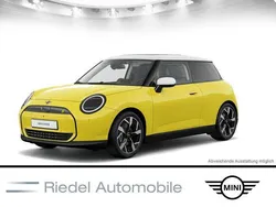 Gelb Gebraucht 2024 Mini Cooper SE Classic Kleinwagen | 32.590 € (Fairer Preis)