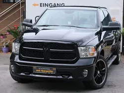 Schwarz Gebraucht 2015 Dodge Ram Abholung | 29.999 € (Teuer)