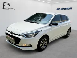 Weiß Gebraucht 2018 Hyundai i20 Passion Kleinwagen | 11.491 € (Fairer Preis)