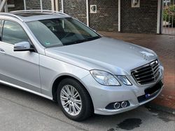 Silber Gebraucht 2011 Mercedes E220 Elegance Kombi | 9.300 € (Fairer Preis)