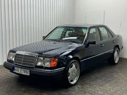 Blau Gebraucht 1992 Mercedes E400 Limousine | 23.900 €