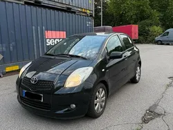 Schwarz Gebraucht 2007 Toyota Yaris Kleinwagen | 2.600 € (Fairer Preis)