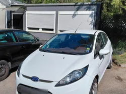 Weiß Gebraucht 2012 Ford Fiesta Trend Kleinwagen | 3.300 € (Fairer Preis)