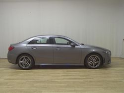 Grau Gebraucht 2021 Mercedes A250 AMG line Limousine | 27.480 € (Fairer Preis)