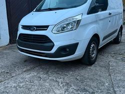 Weiß Gebraucht 2016 Ford Transit Custom Van / Kleinbus | 12.000 €